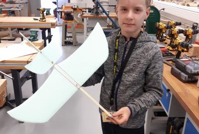 39.	Letadélko z Kreativní technické dílny