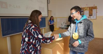 Jakub Záhlava (9. B) postoupil do celostátního kola soutěže Hledáme nejlepšího Mladého chemika ČR