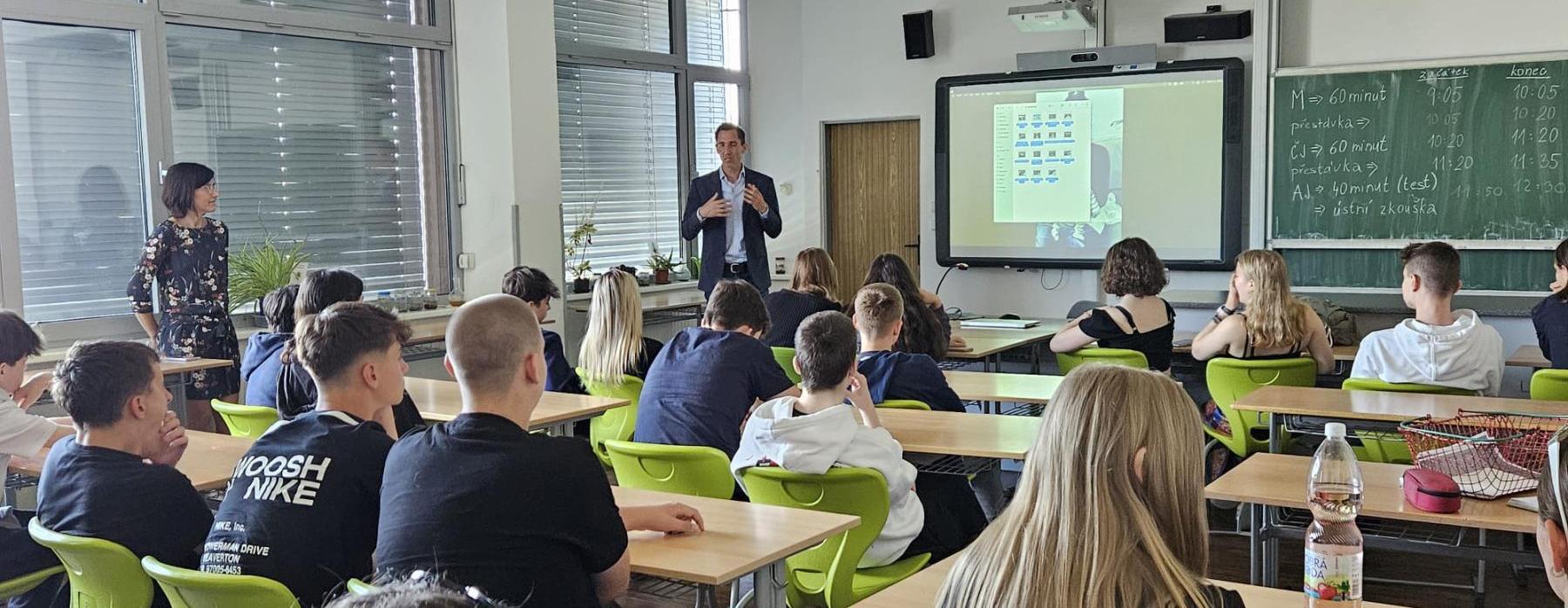 Matěj Novák odložil klobouk starosty (9. A)