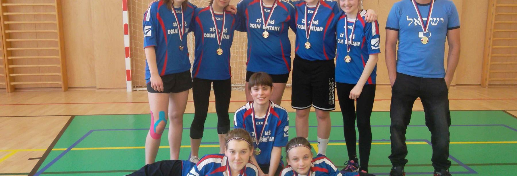 Naše holky vyhrály turnaj v basketbale!