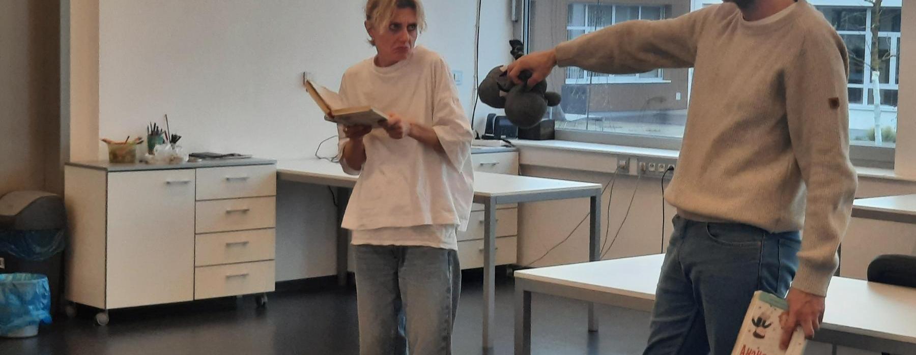 Šmodrcha, scénické čtení s Lukášem Hejlíkem (4.C)