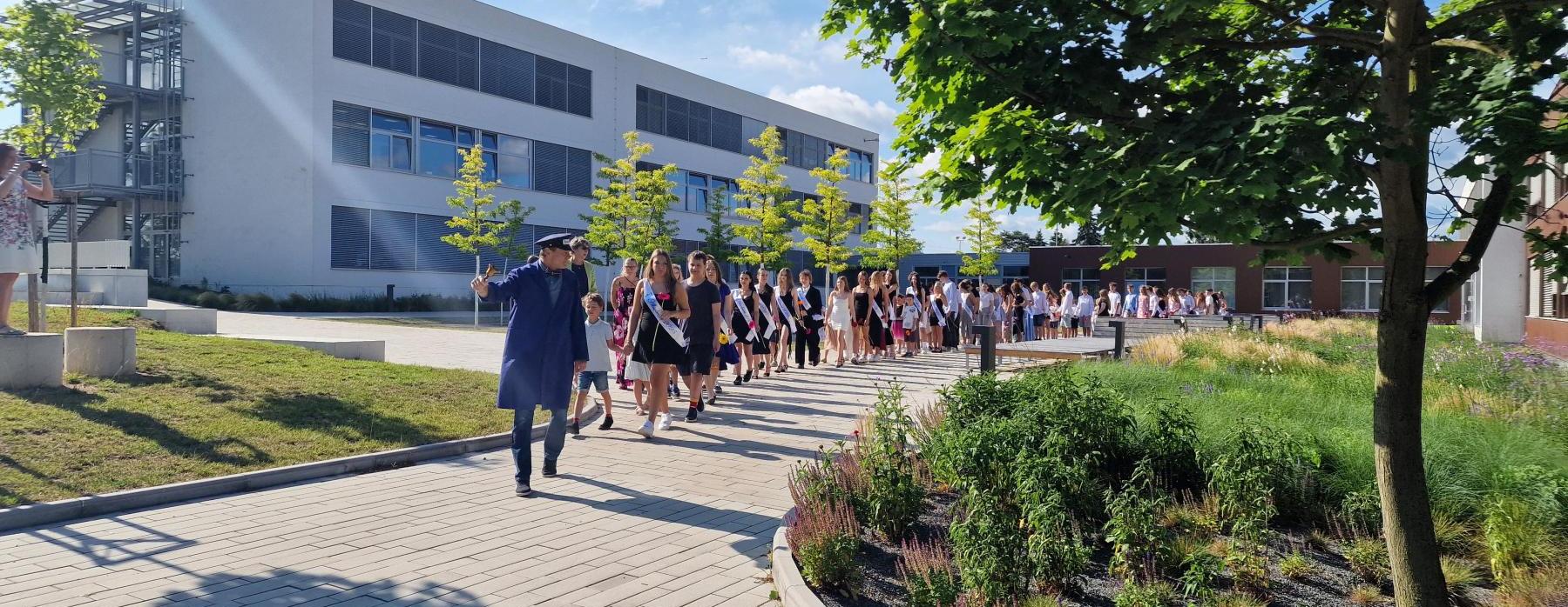 Rozlučka našich deváťáků v hale a poslední zvonění 2024/2025