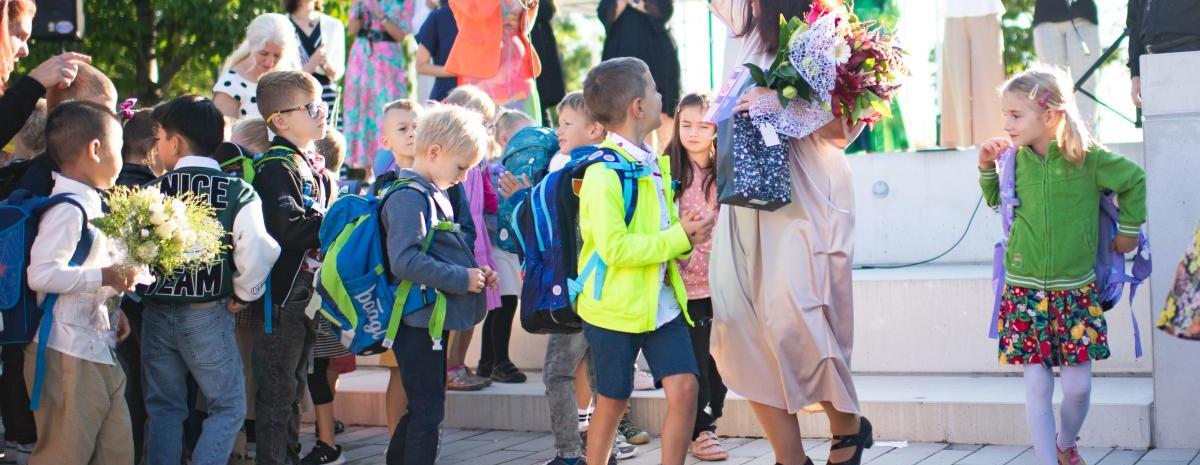 První školní den v 1. B – plný úsměvů a nových začátků