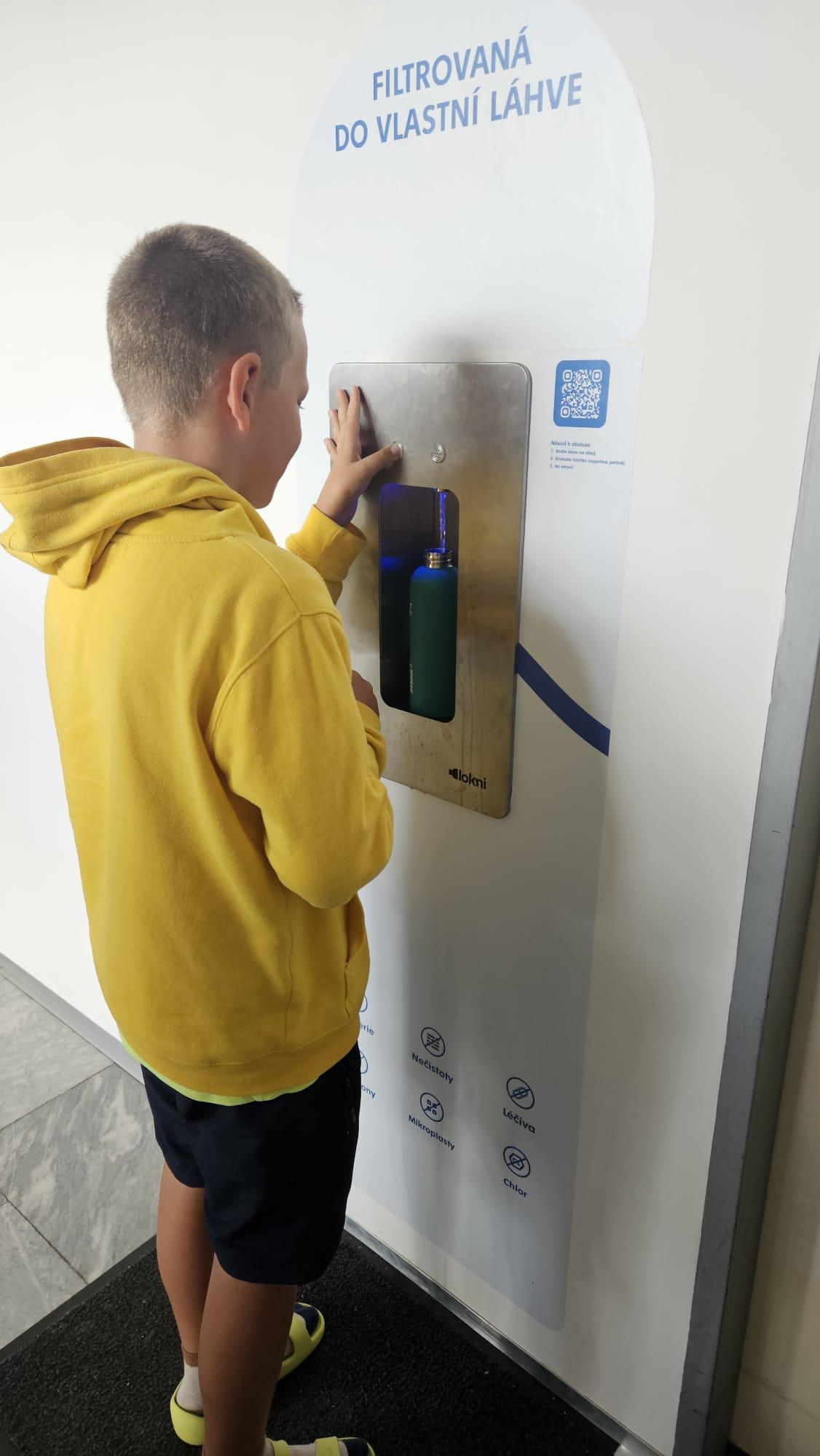 Novinka ve Škole Břežany: pitný režim pro zdraví i udržitelnost
