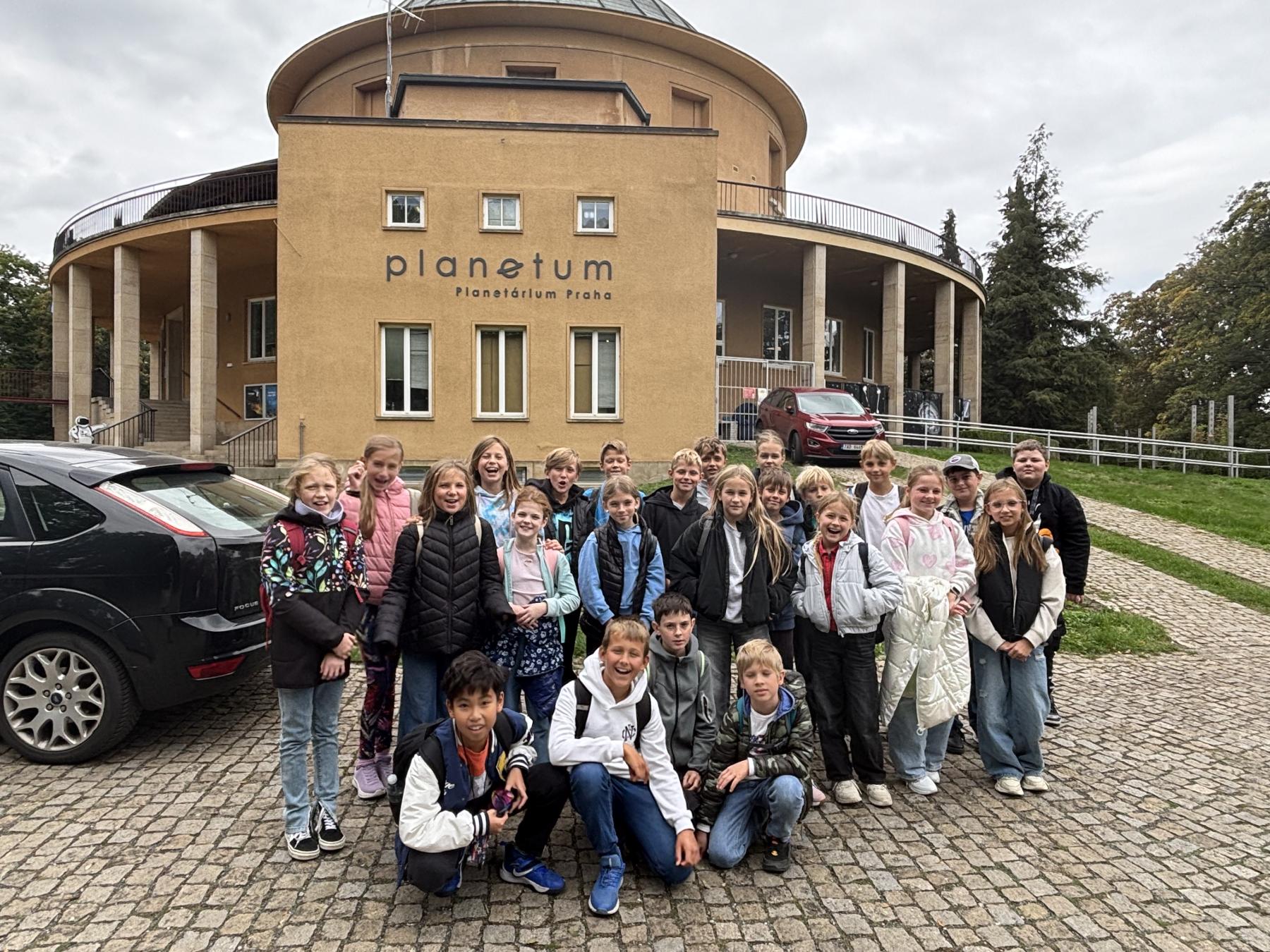 Maroldovo panoráma a Planetárium Praha (5.B)