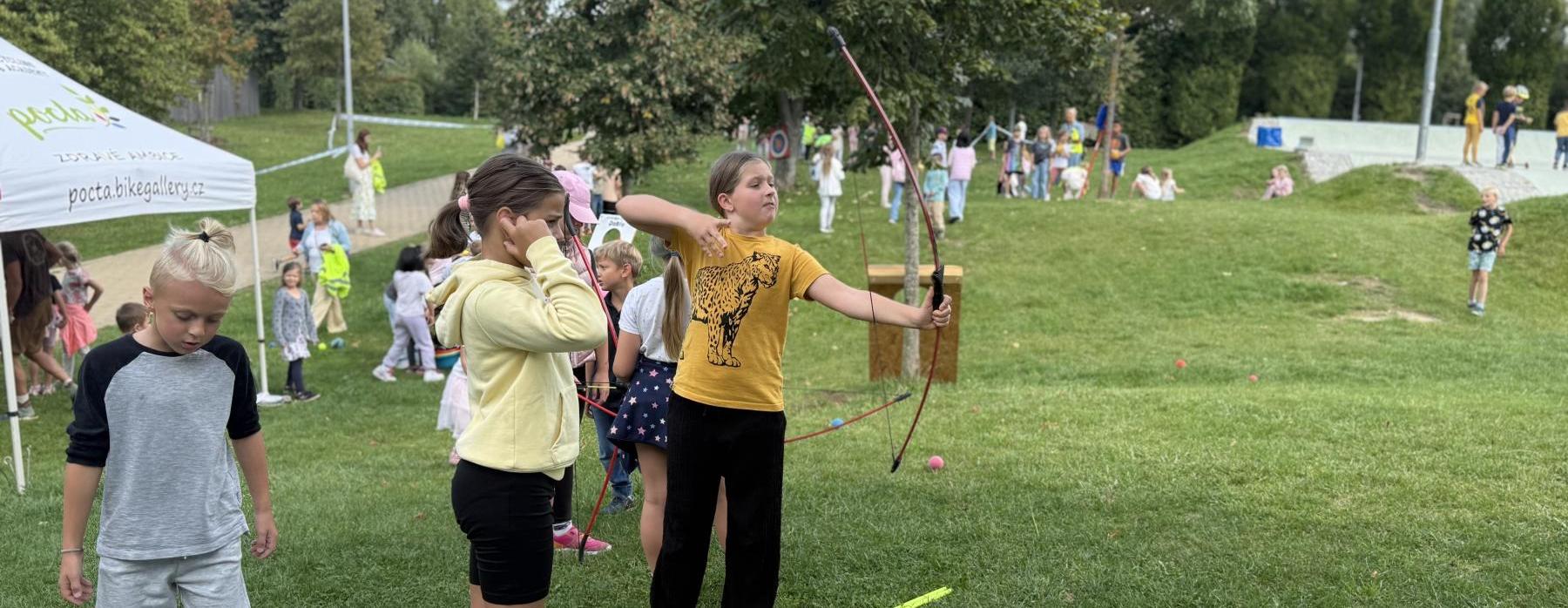 Uzamčení prázdninové brány s Poctou