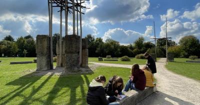 Sochy ve veřejném prostoru (7.B)