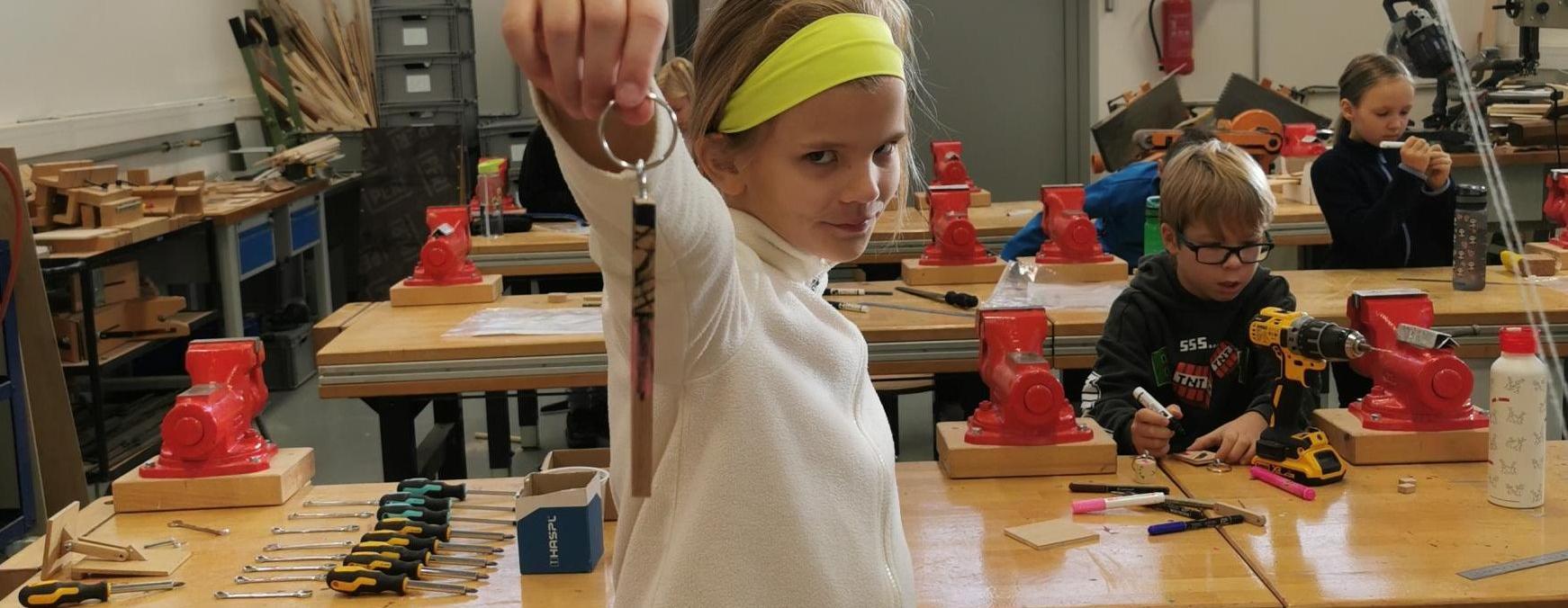 Statistiky mají jasno! Který předmět je náš favorit? (4.A)