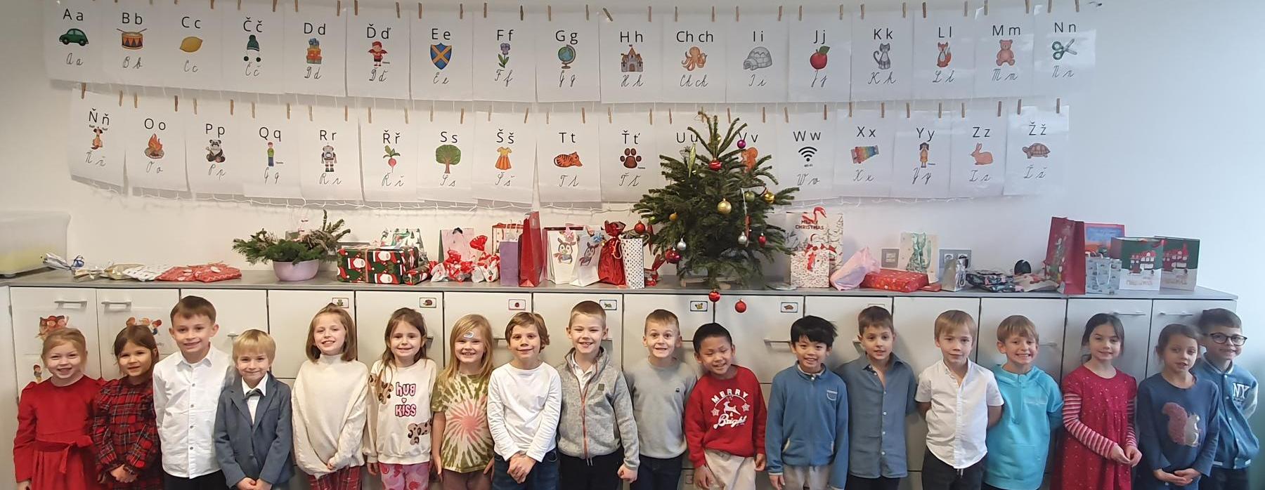 Vůně Vánoc a dětský smích (1.B)