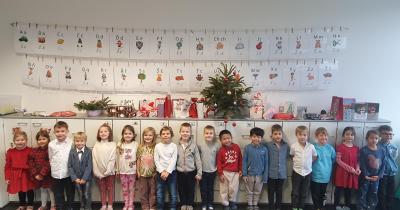 Vůně Vánoc a dětský smích (1.B)