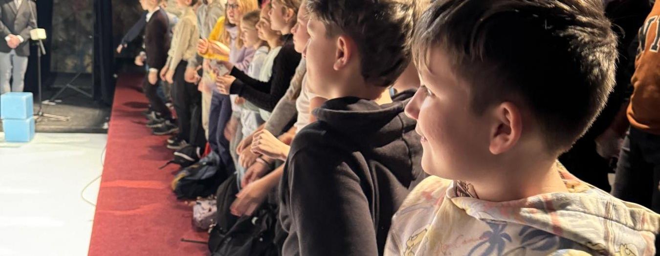 Divadelní představení Demokracie v Minoru