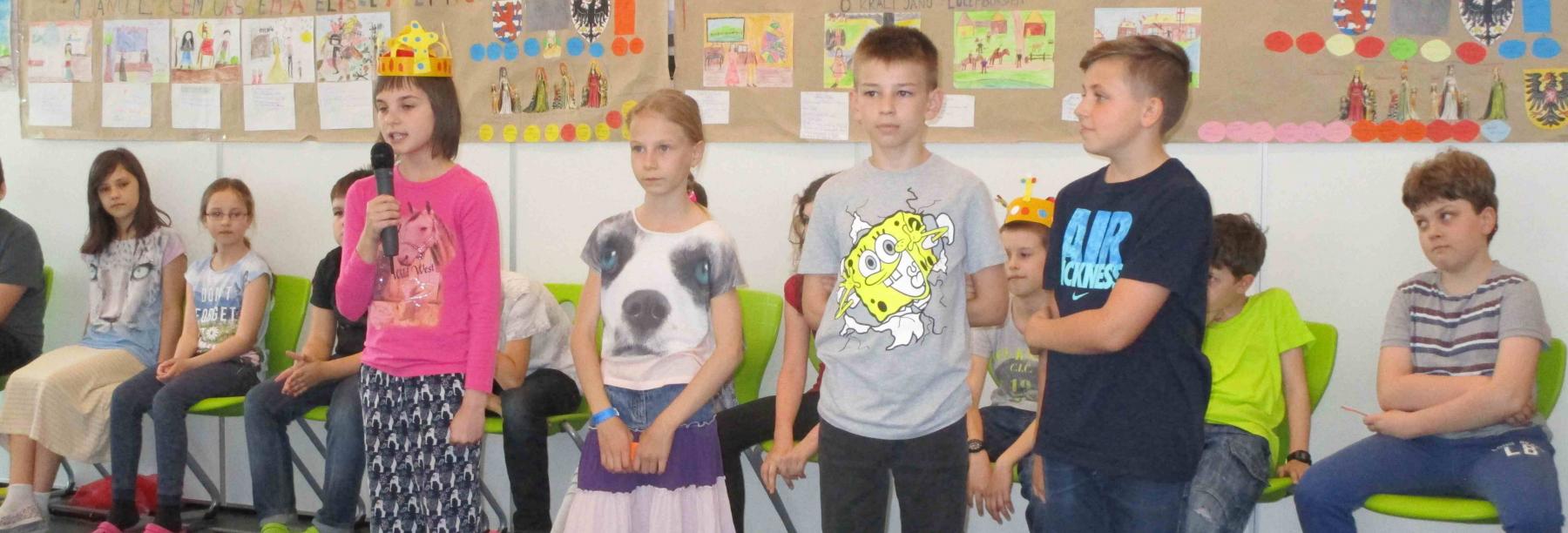 Pásmo o Karlu IV. v podání 4. A