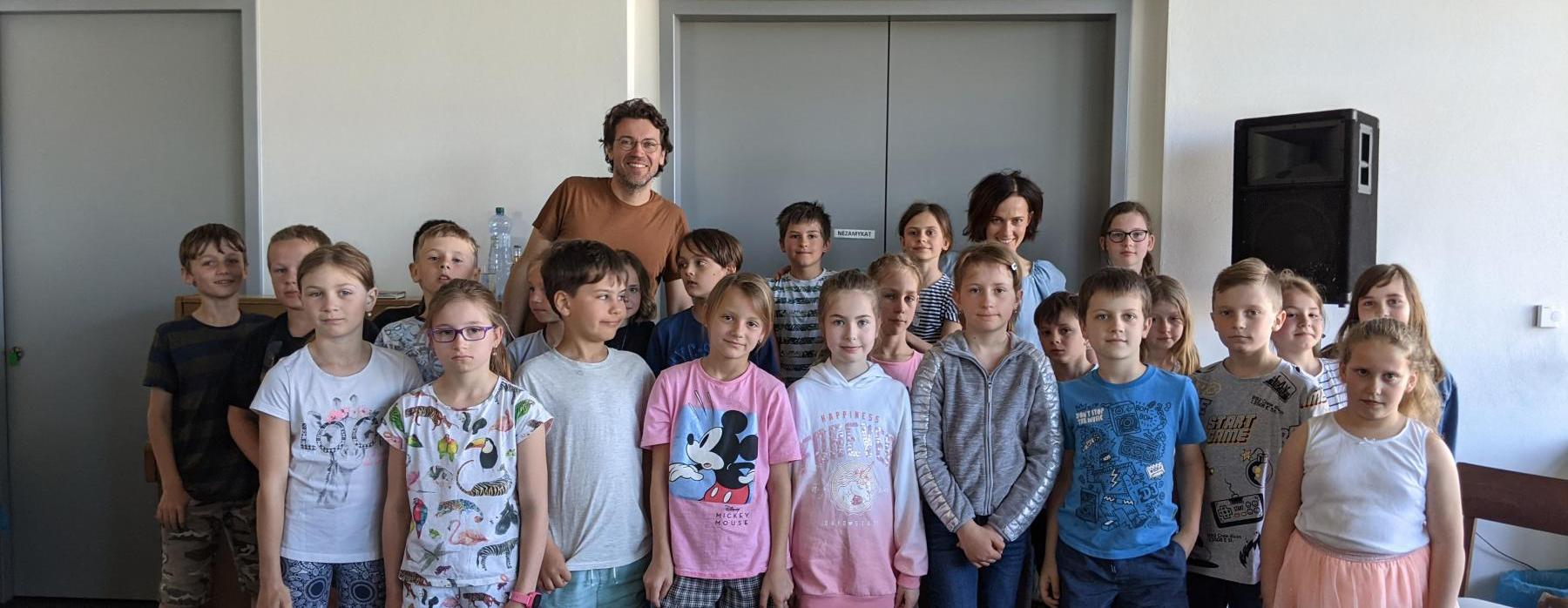 Scénické čtení z projektu Listování