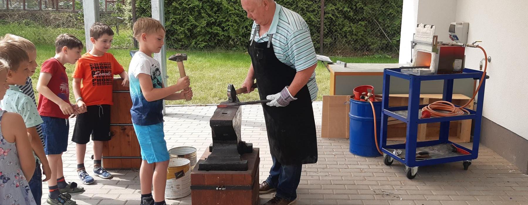Kovářství je těžké řemeslo